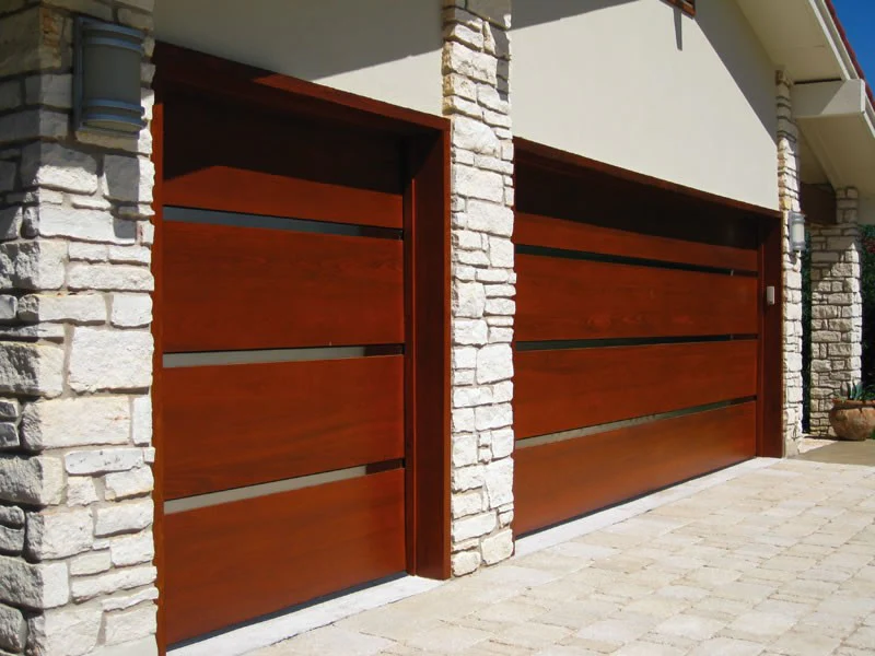 Expert Garage Door Repair Technicians in Calabasas, CA
